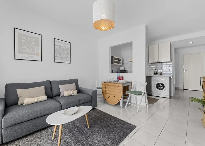 アパート Holyhome Casa Laurane *